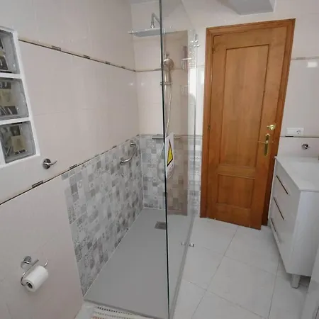 Boliches 2br Pool Balcony & 아파트